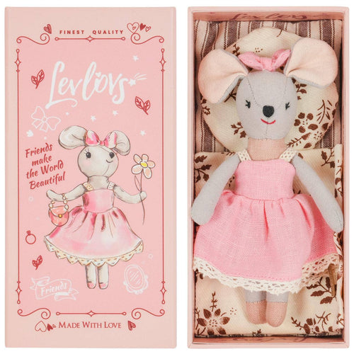 Mouse Lili in a Box with the Bedding