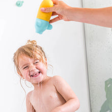 Load image into Gallery viewer, Quut Squeezi - Squish, squash bath time fun made easy!