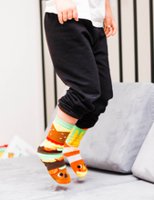 Load image into Gallery viewer, Burger &amp; Fries - Fun Mismatched Socks