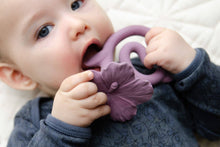 Load image into Gallery viewer, Natural rubber Teether Hawaii Flower - Purple