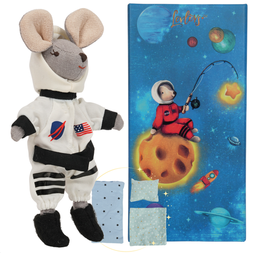 Astronaut Mouse in a Box with the bedding