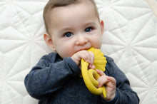 Load image into Gallery viewer, Natural rubber Teether Sunflower - Yellow