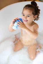 Load image into Gallery viewer, Squeezi Bathtime Whale