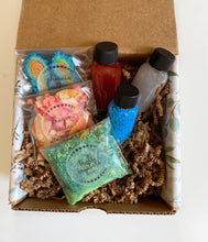 Load image into Gallery viewer, Magical Beasts Potion Kit/w Utensil