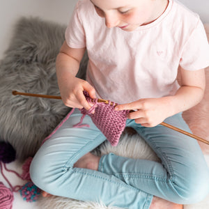 Learn to Knit Kit - Knitters of Tomorrow