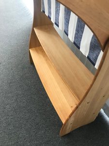 DrewArt Waldorf Playstand
